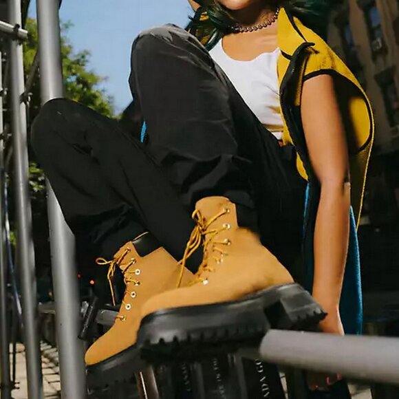 Timberland Women's Sky 6-Inch Lace Up Boot Combat Boots, Size 6.5 Wheat Nubuck - Picture 8 of 15